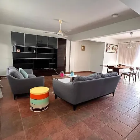 3 Bedroom Center Apartament Larnaca