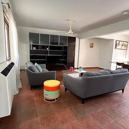 3 Bedroom Center Larnaca
