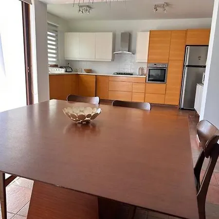 3 Bedroom Center Larnaca